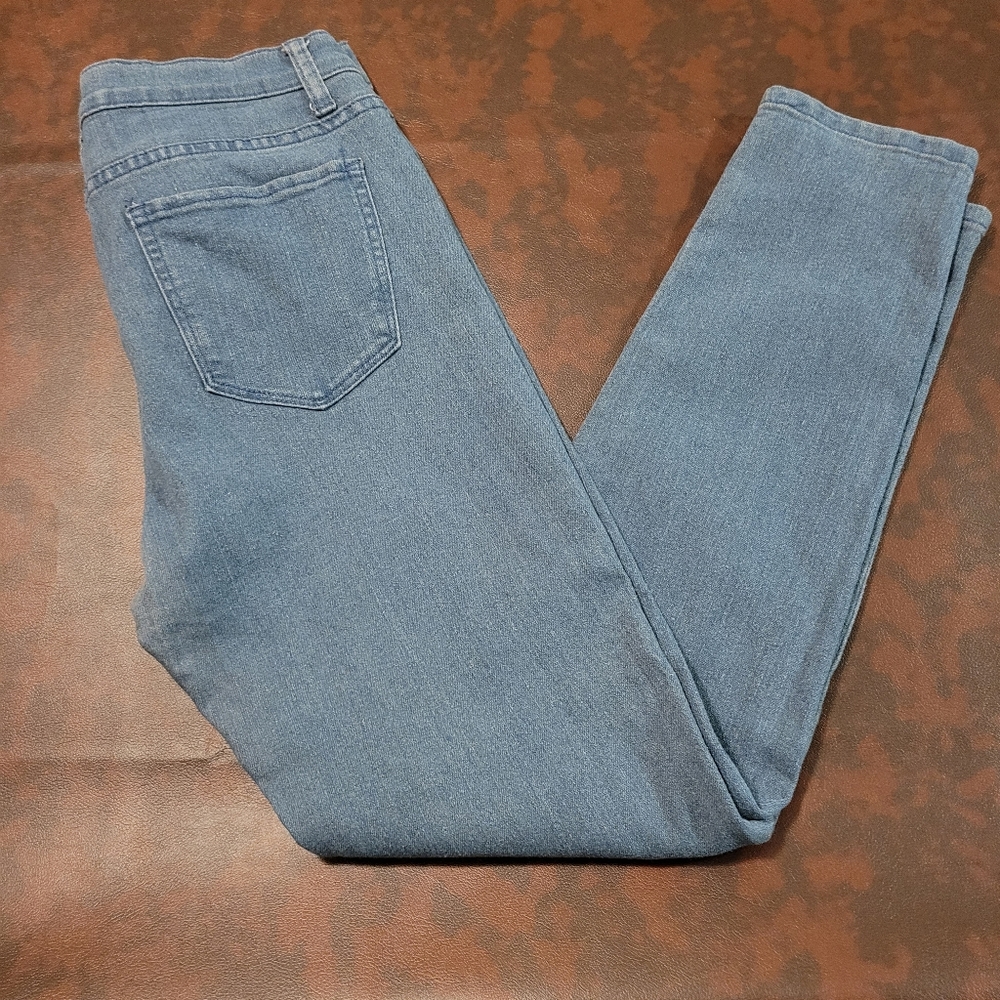 Jeans - Picture 2 of 3